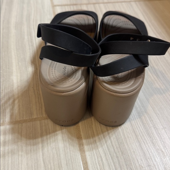 CROC Brooklyn Ankle Strap Wedges - Picture 5 of 6